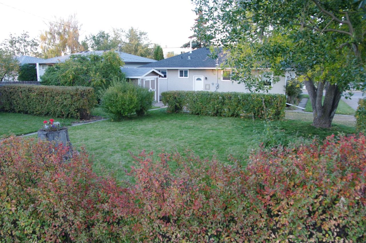 3710 58 Avenue - Photo 2 of 8