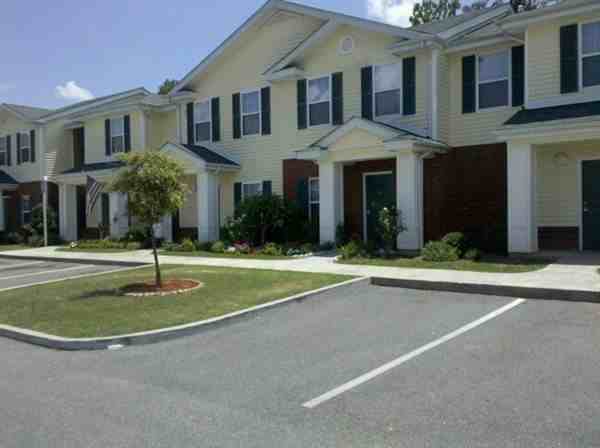 Tori Pines Apartments - Photo 2 of 3