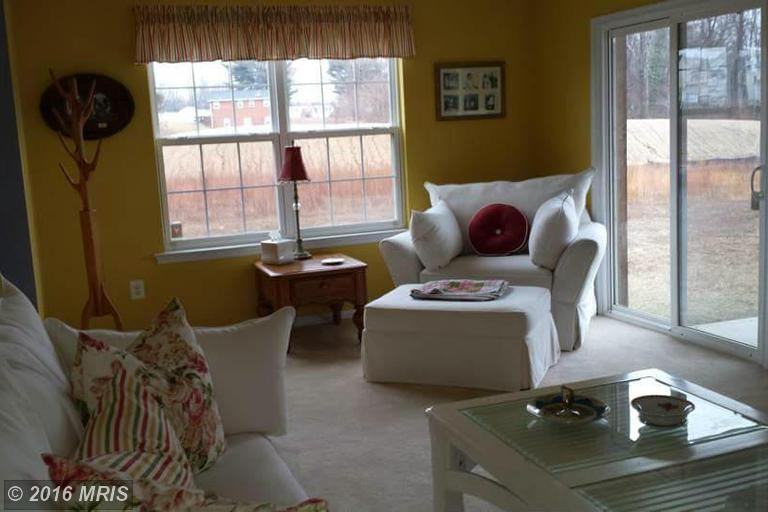 70 Backstretch Way - Photo 3 of 5
