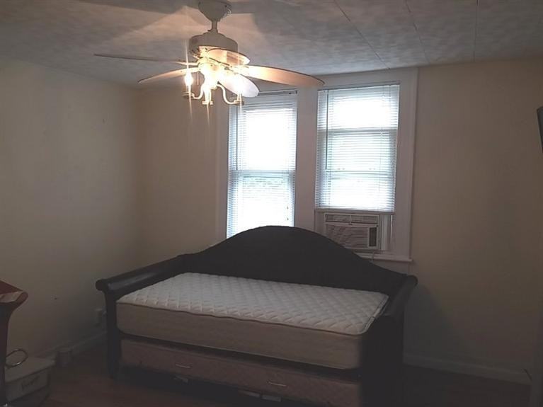 502 Main St - Photo 2 of 9