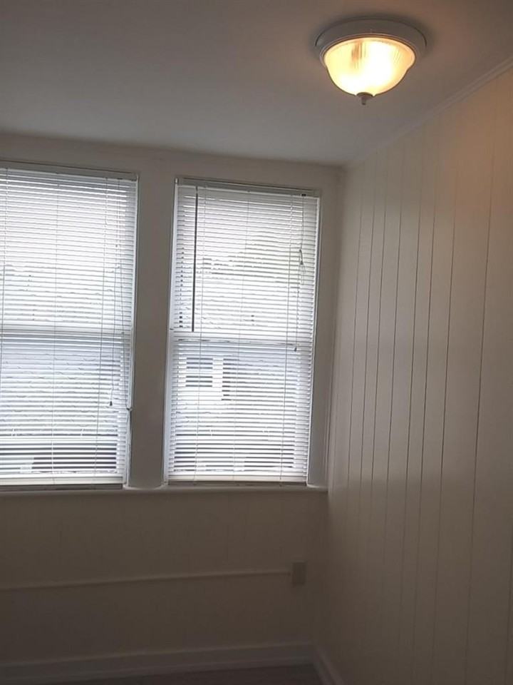 502 Main St - Photo 3 of 9