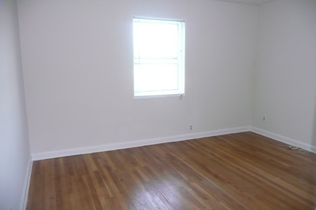 10 W Roselle Ave - Photo 2 of 6