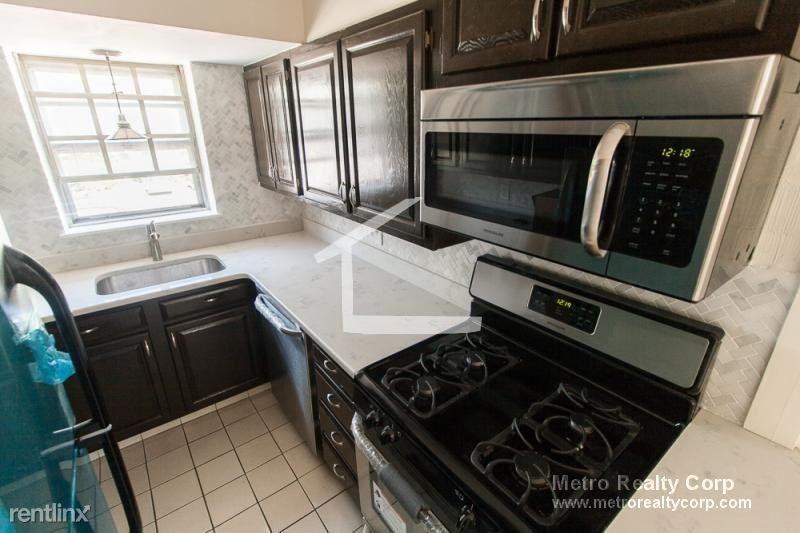 31 Lakeshore Dr #004 - Photo 2 of 8