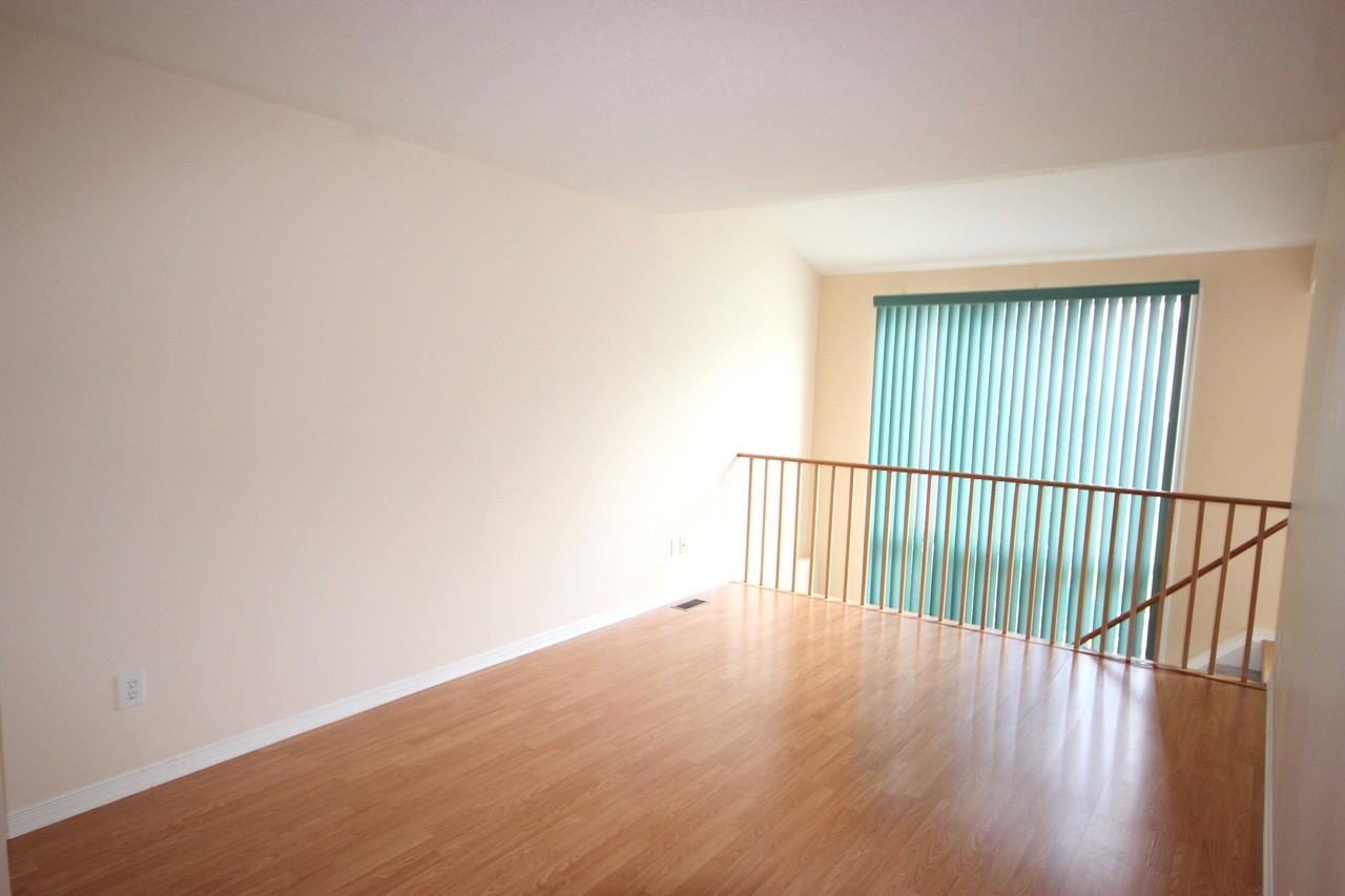 2091 Lauzon St - Photo 3 of 12