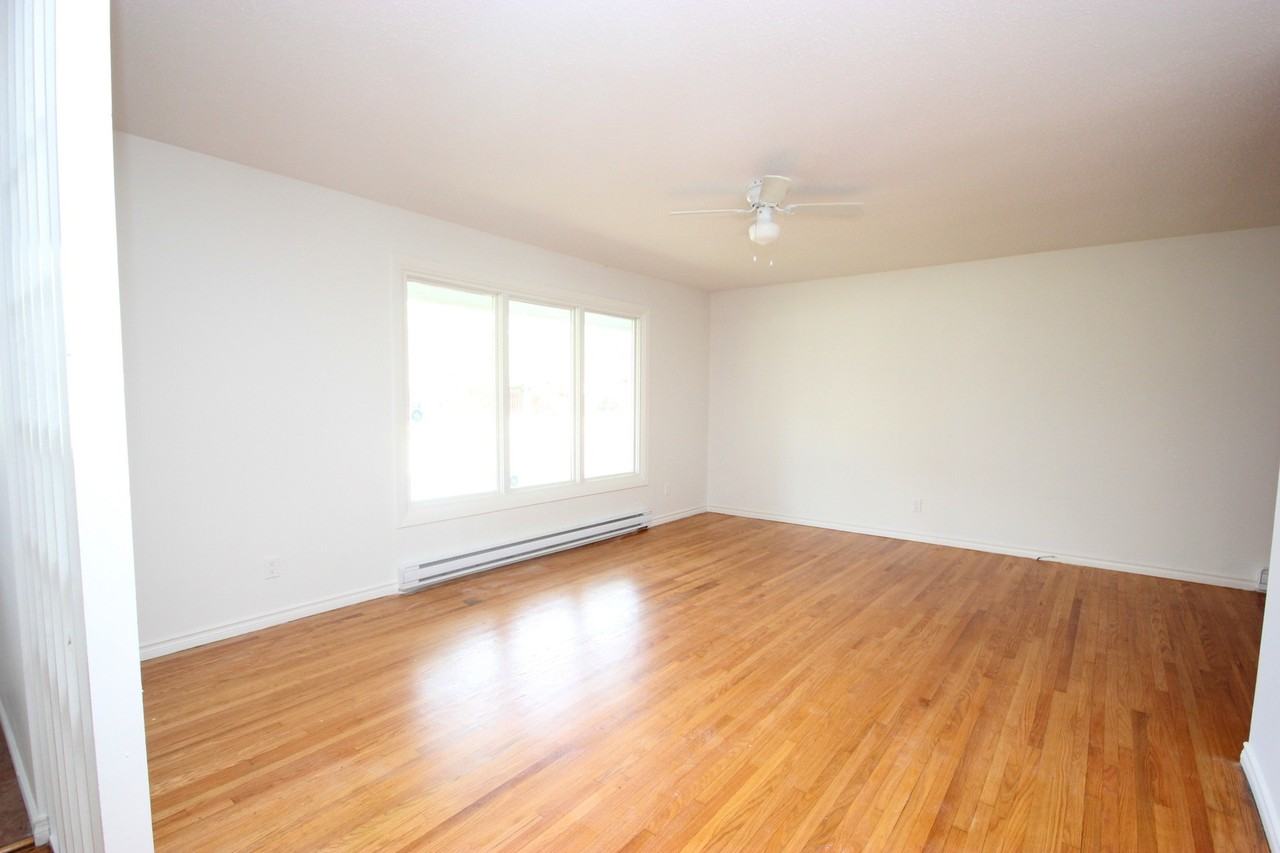 16 Banner Rd #a - Photo 2 of 12