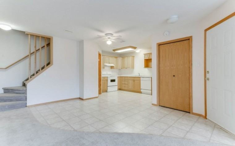 506 Centennial Blvd #5 - Photo 3 of 14