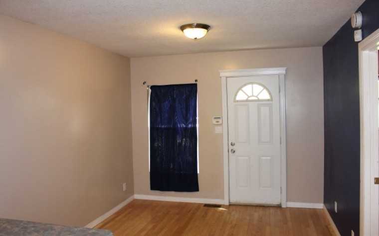 1216 Avenue G N - Photo 2 of 12