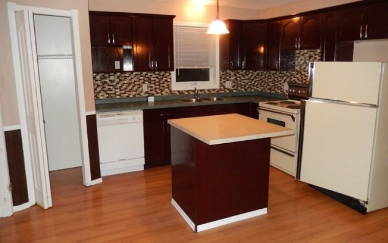 328 Pauls Crescent - Photo 2 of 6