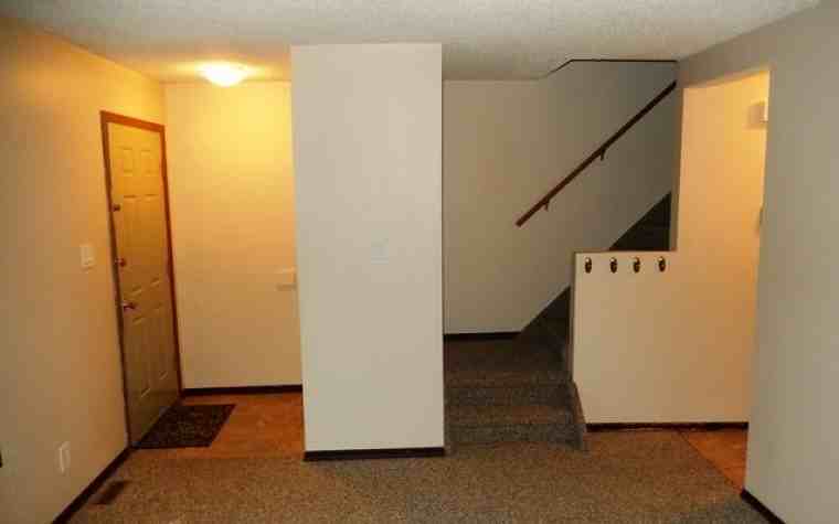 308 109th Street West - Photo 2 of 10