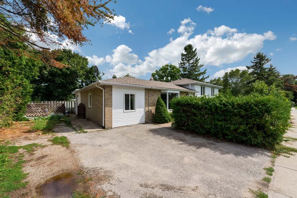 62 Bernick Dr - Photo 2 of 14