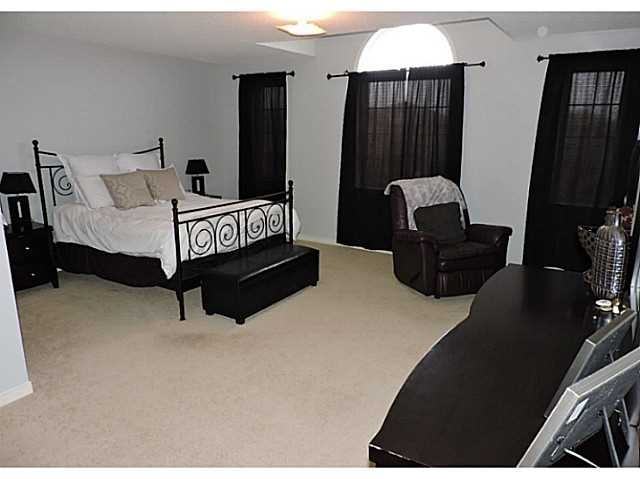 1225 Laurand St - Photo 3 of 9