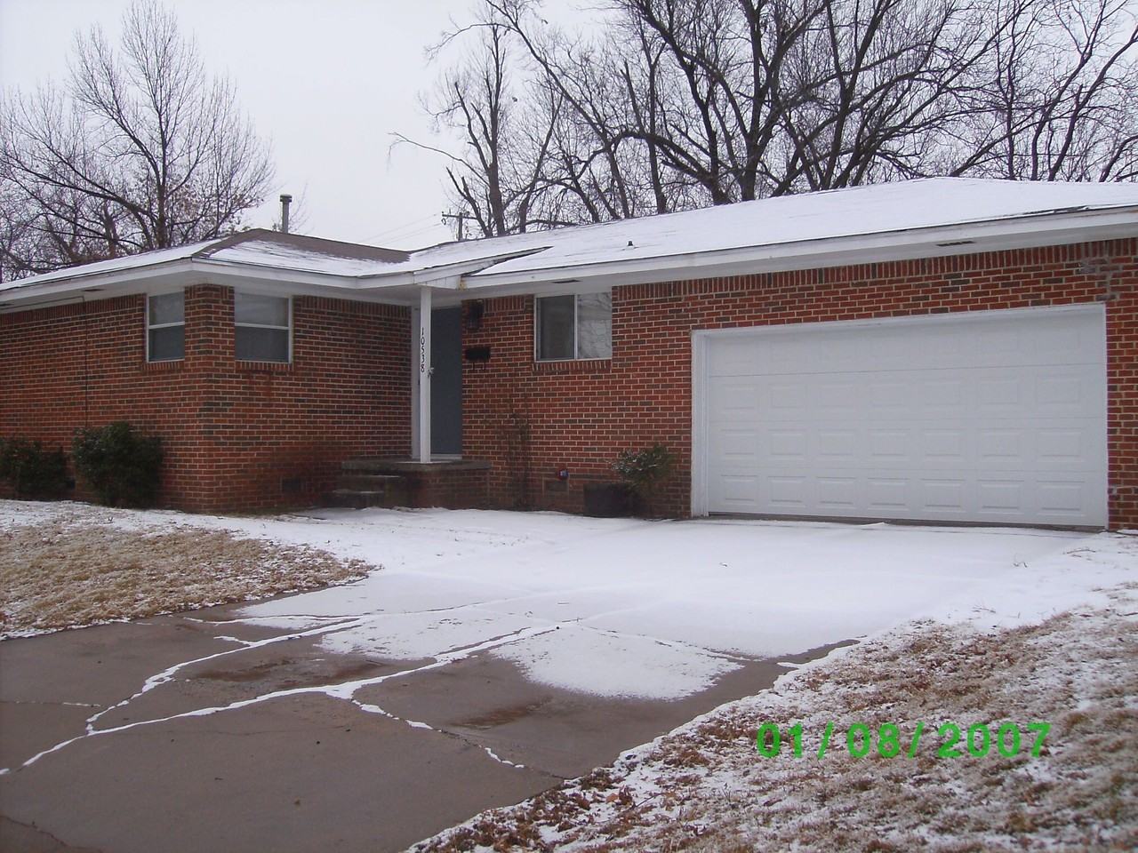 10538 E 5th St - Photo 2 of 14