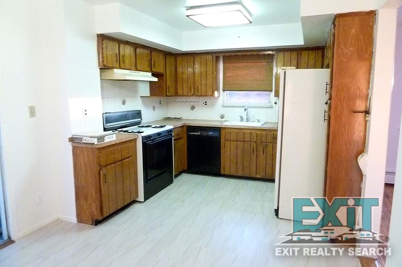 3553 Ropes Avenue - Photo 3 of 14