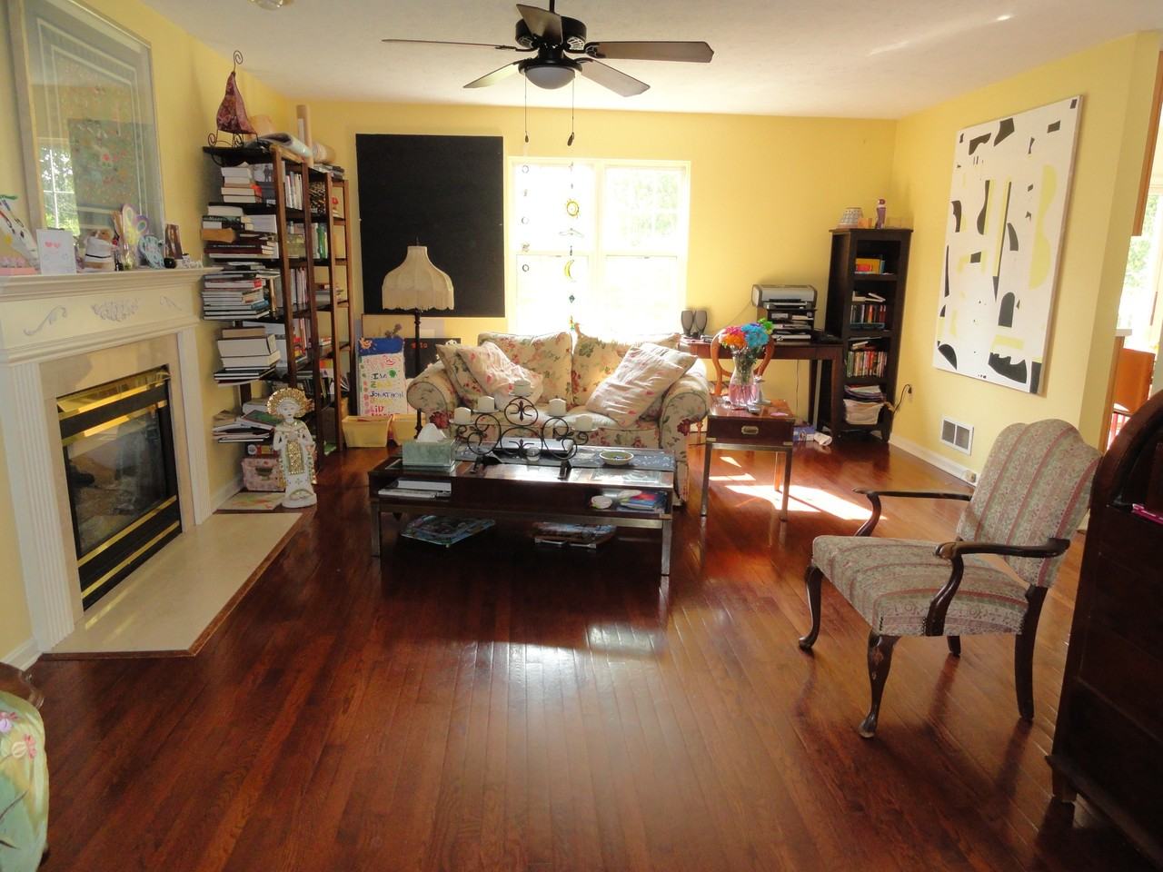 604 Cynthia Ct - Photo 3 of 12