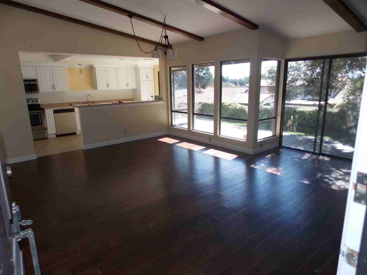 73 Stanford Cir - Photo 3 of 19