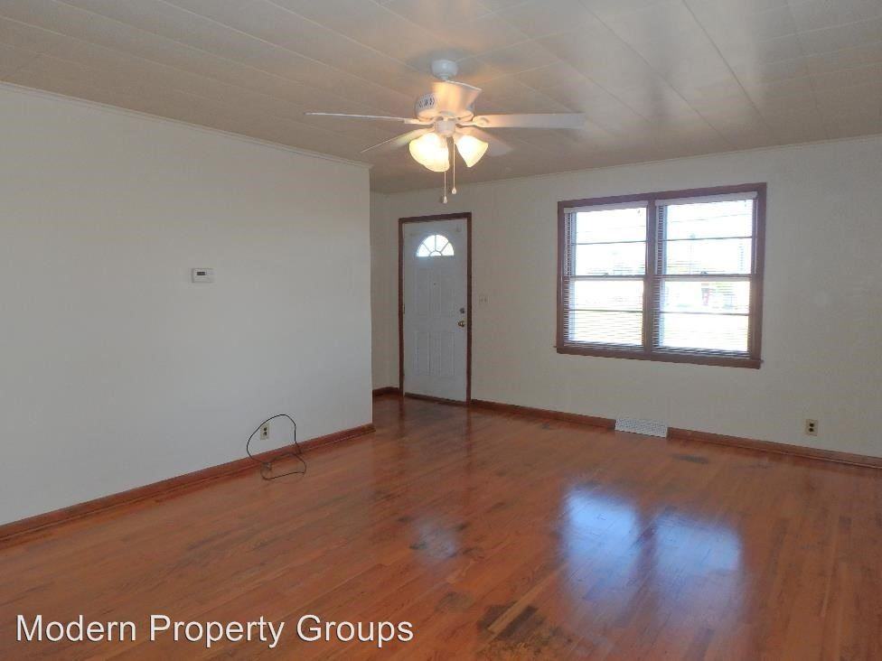 4 Austin Ave - Photo 2 of 17