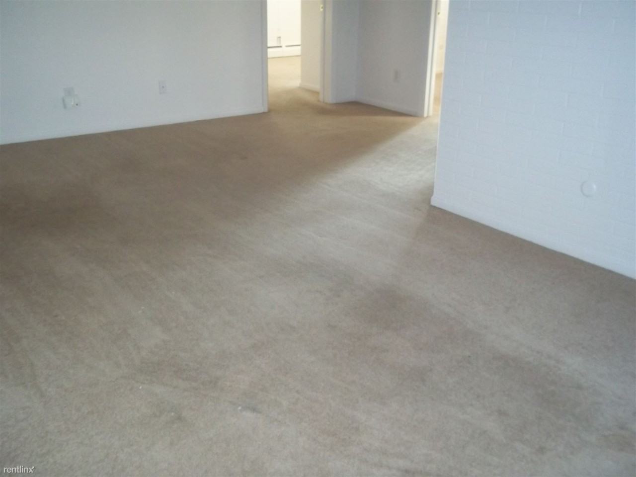 602 Winston Ct #1 - Photo 2 of 5