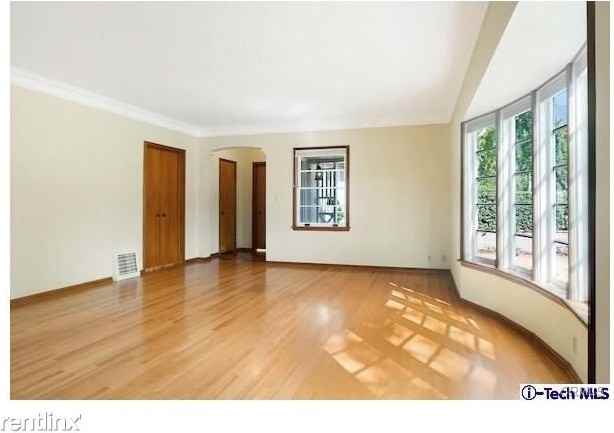 1685 N Roosevelt Ave - Photo 2 of 17