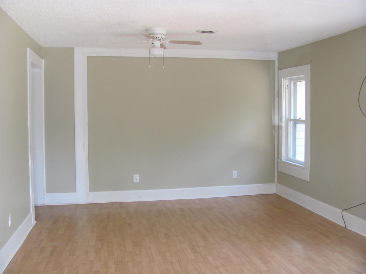 301 Gaines St - Photo 3 of 12