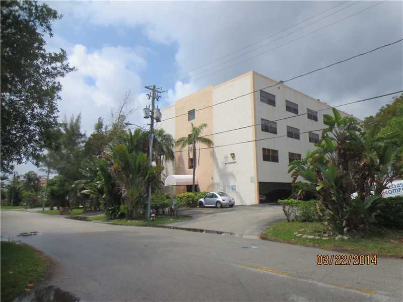 110 S Riverside Dr #587 - Photo 2 of 5