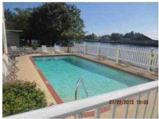 110 S Riverside Dr #587 - Photo 3 of 5