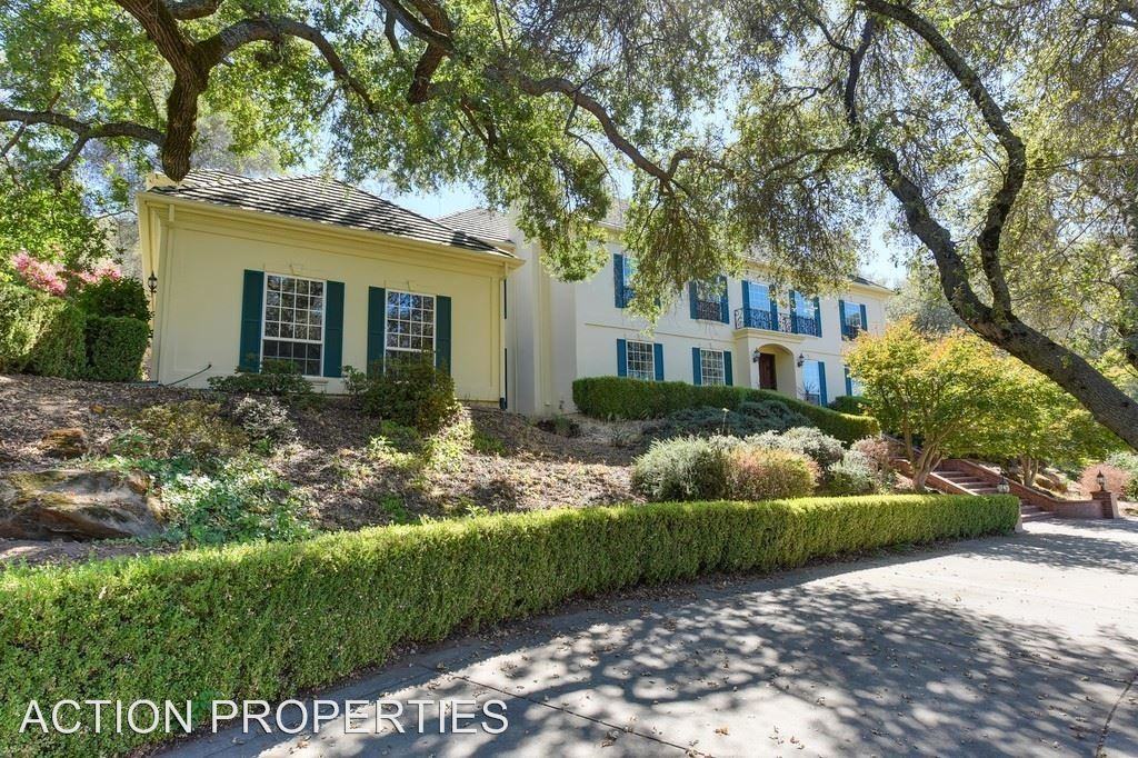 8860 Los Lagos Cir S - Photo 3 of 36