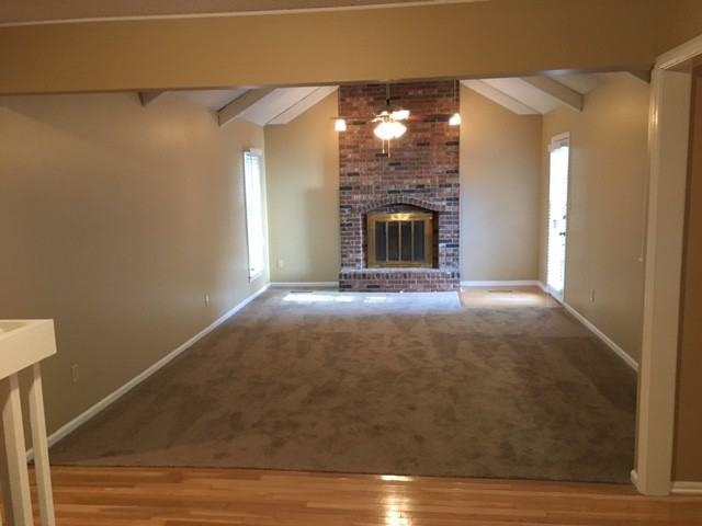 204 NE Noeleen Ln - Photo 3 of 17