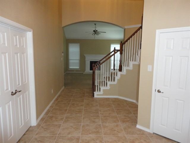 1407 Parkside Dr - Photo 3 of 20