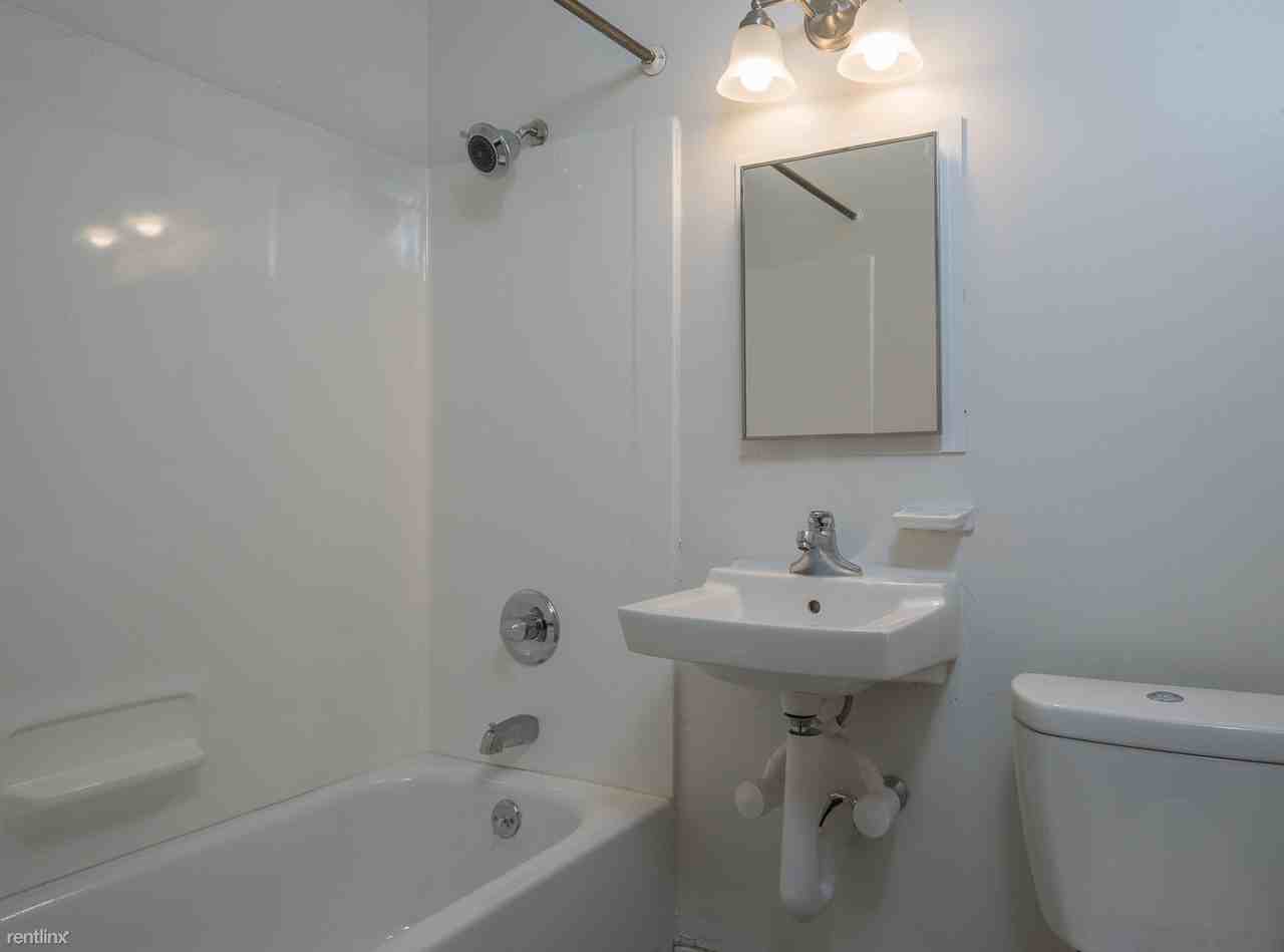 511 Greenwood Ave - Photo 3 of 9