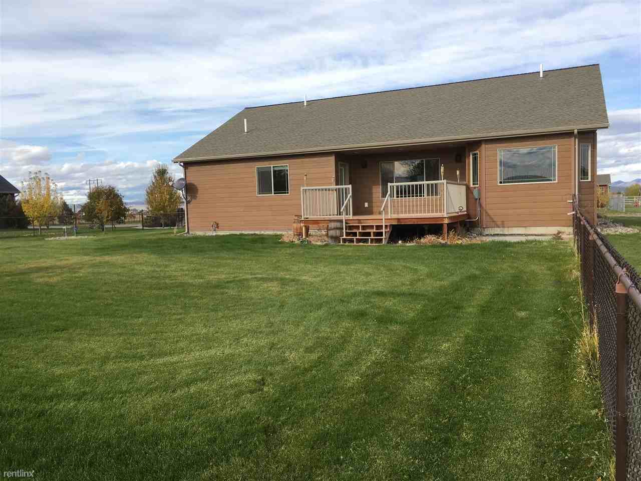 3432 Ayden Rd - Photo 3 of 24