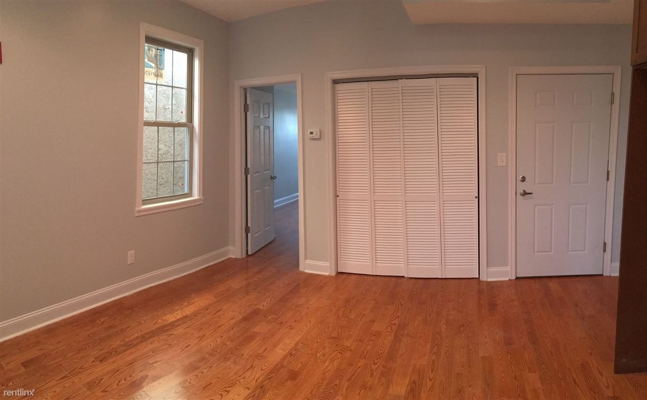 2534 Amber St - Photo 2 of 10