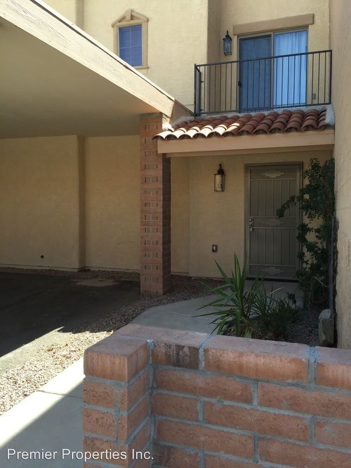 18835 S Brentford Dr - Photo 2 of 30