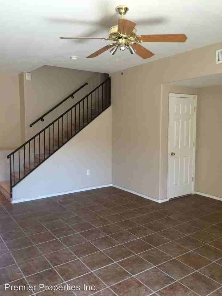 18835 S Brentford Dr - Photo 3 of 30