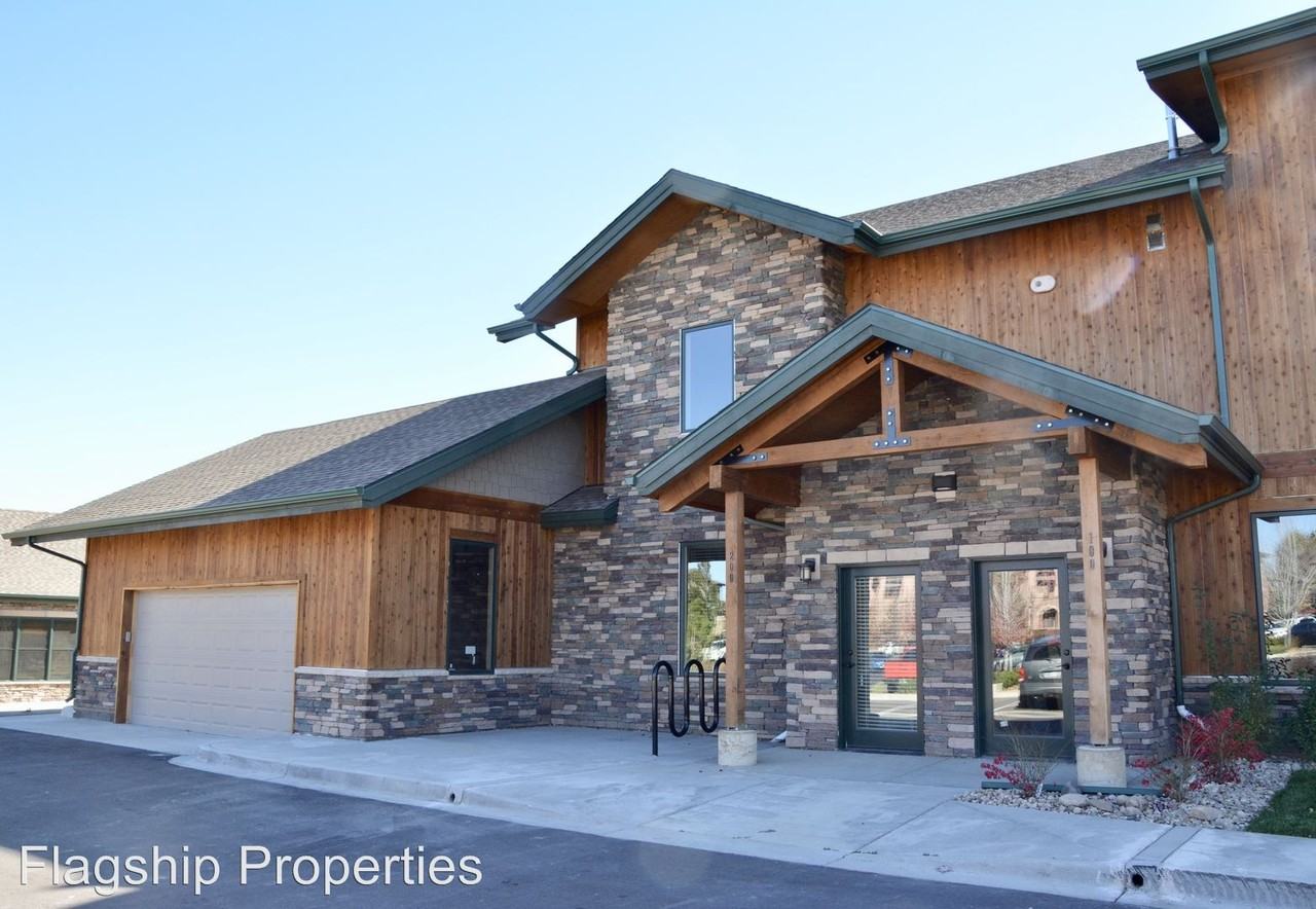 2586 Ridge Dr - Photo 2 of 24