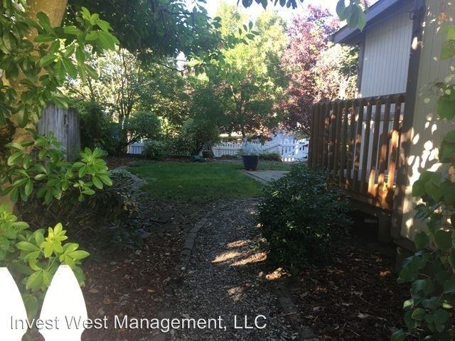 901 W 16th St - Photo 3 of 18