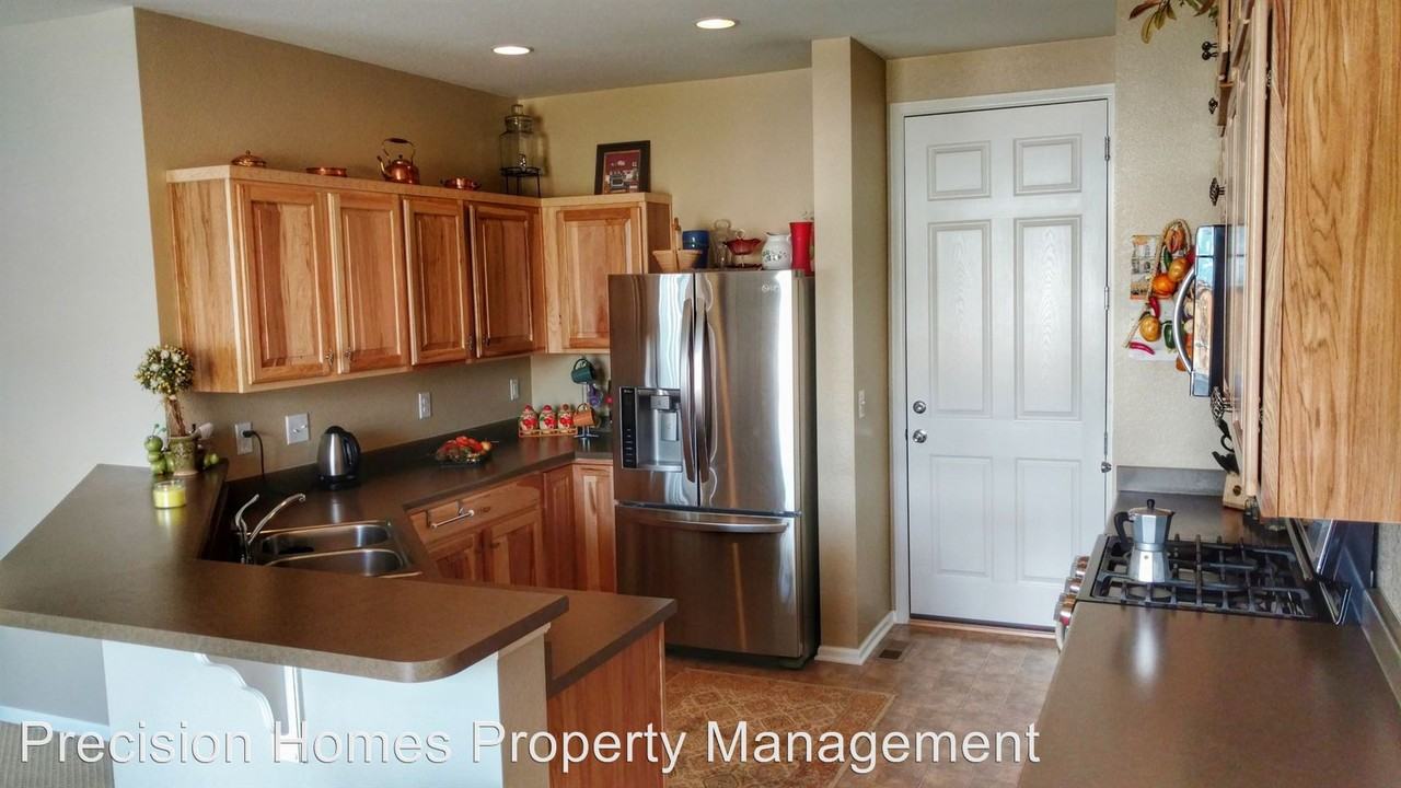 13825 W Layton Cir - Photo 3 of 15