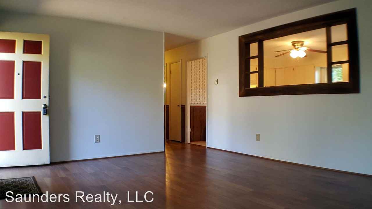 117 Foxdale Rd - Photo 3 of 13