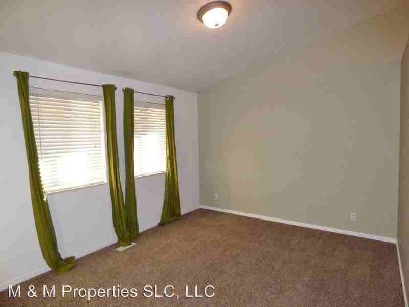 5482 Ridge Hollow Way - Photo 2 of 21