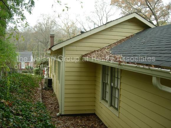 1182 Woodland Ave SE - Photo 3 of 10