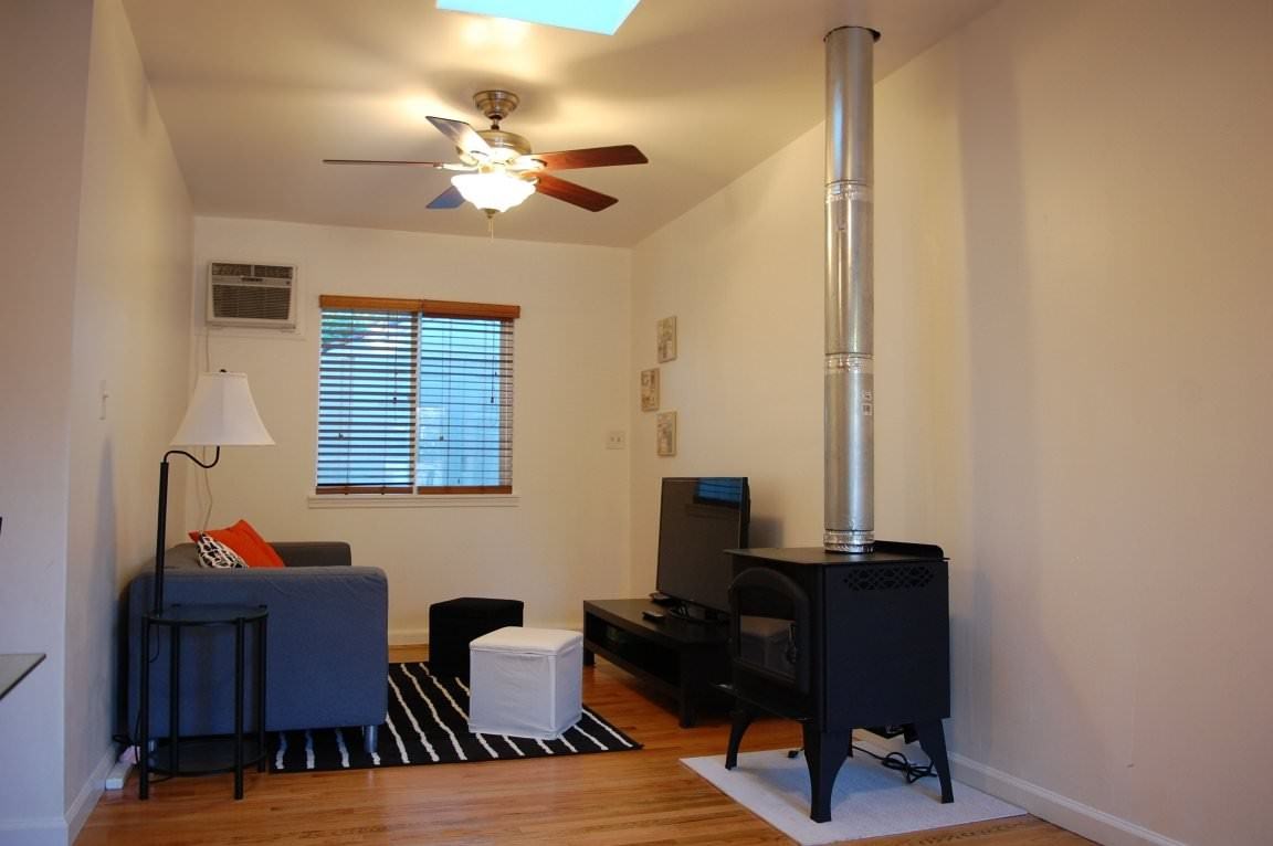 2011 Ashton Ave - Photo 2 of 18