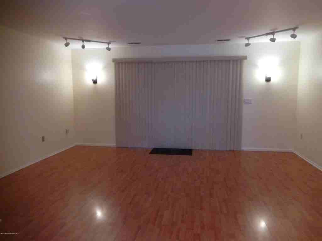 314 Beach Plum Ct - Photo 3 of 26