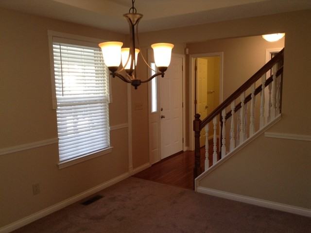 993 Kingston Ct - Photo 2 of 13