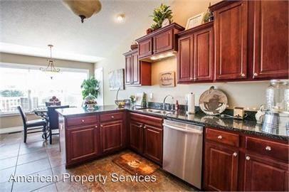 3731 Peachtree Cir - Photo 3 of 16