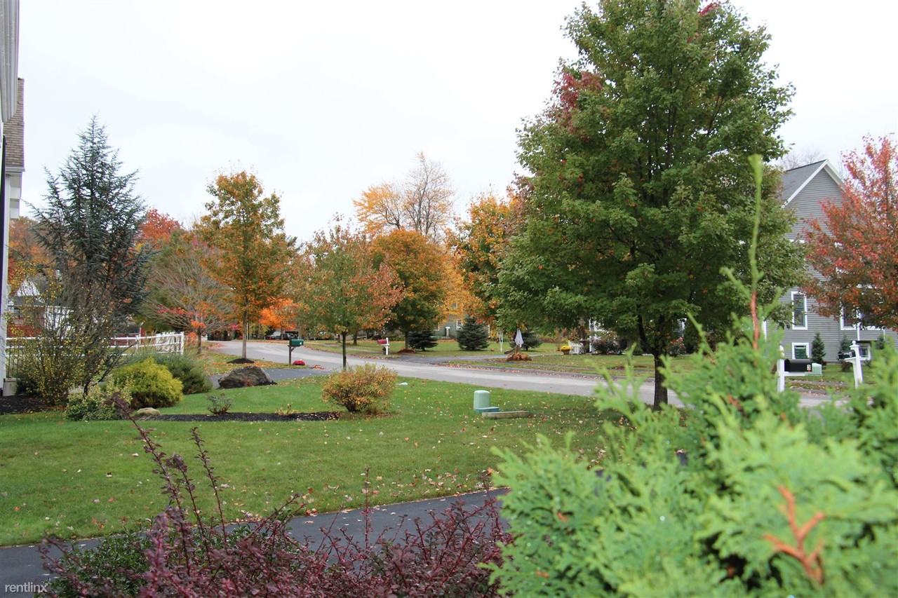 3 Bridle Path - Photo 2 of 22