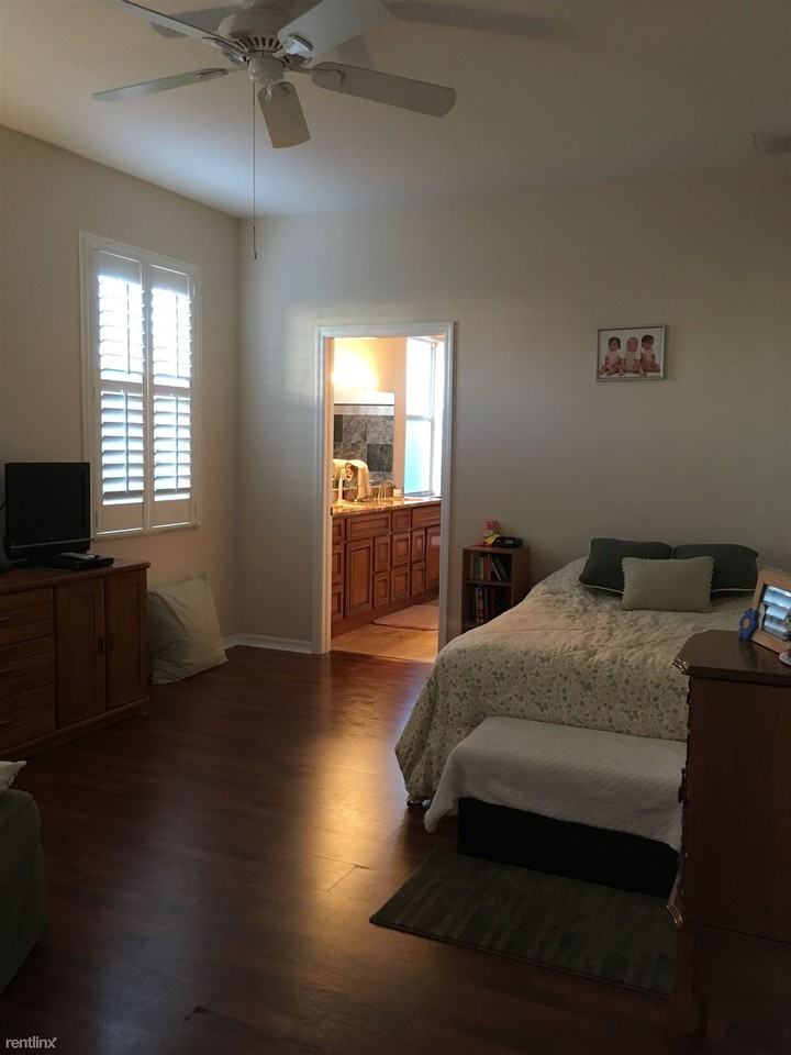 10431 Peppergrass Ct - Photo 2 of 7