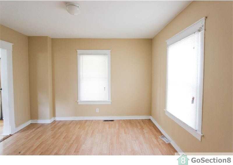 445 Hiett Ave - Photo 2 of 22