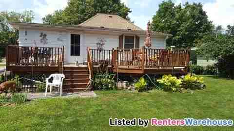 81 Rose Ave S - Photo 2 of 22