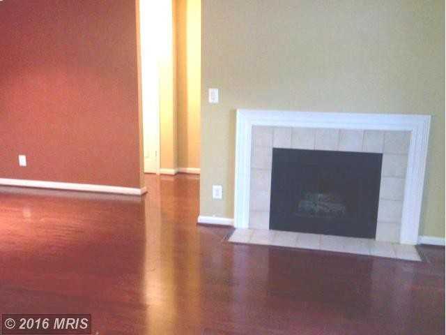 20292 Beechwood Terrace #102 - Photo 2 of 9