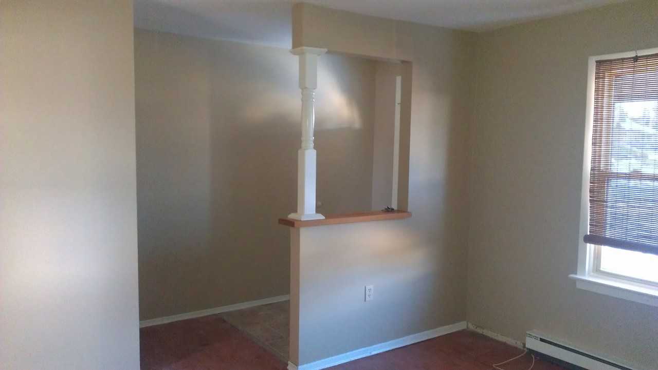 319 Salisbury St - Photo 3 of 7