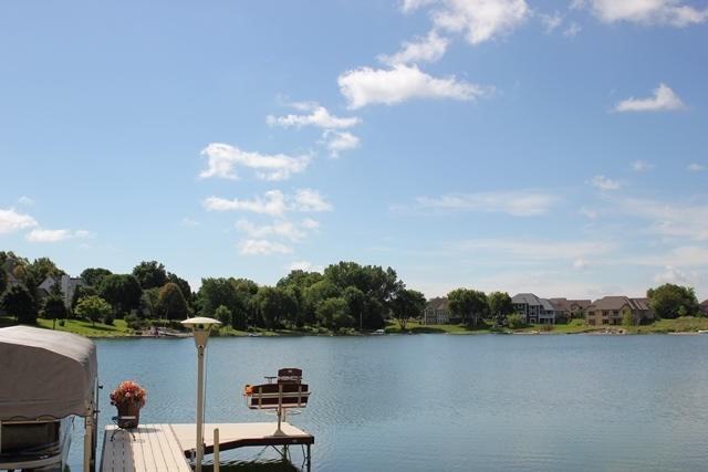 N61W37661 Parkview Dr - Photo 3 of 24